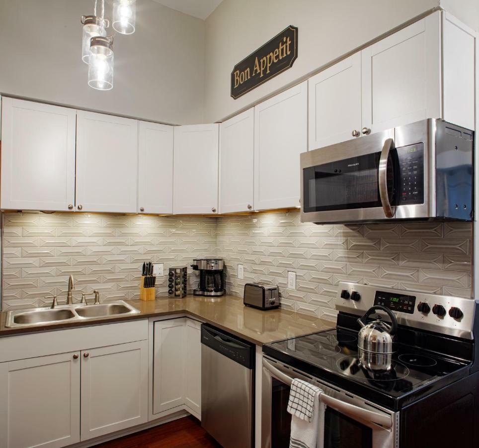 Newly Renovated Historic Savannah Townhome! 외부 사진