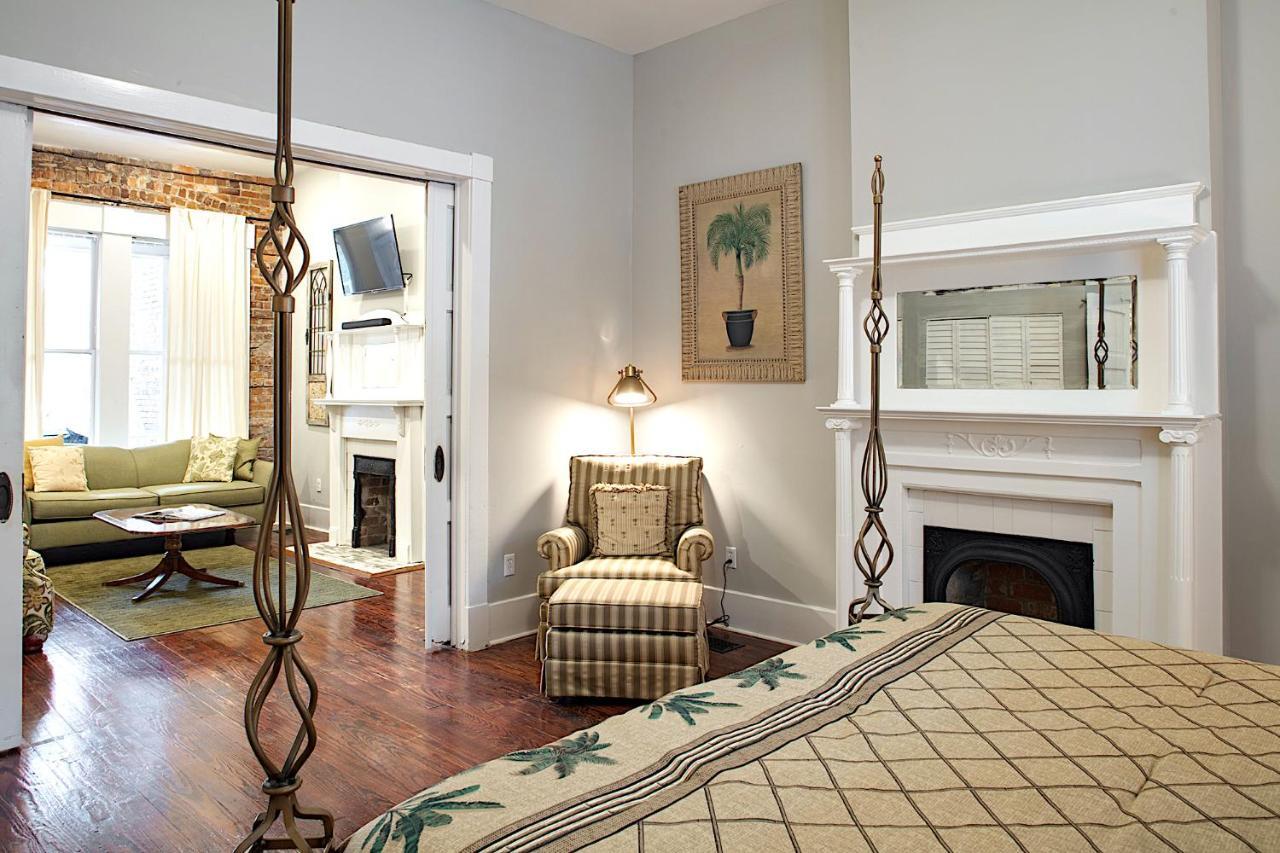 Newly Renovated Historic Savannah Townhome! 외부 사진