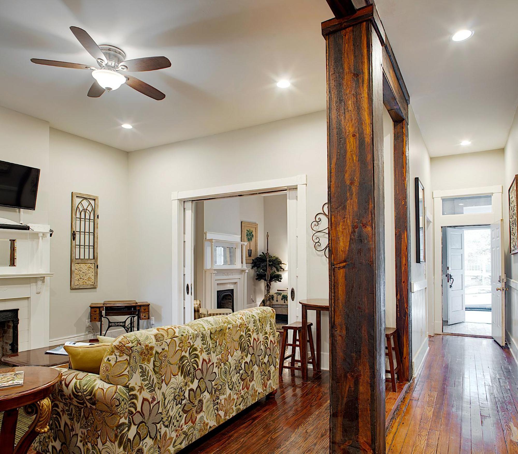 Newly Renovated Historic Savannah Townhome! 외부 사진
