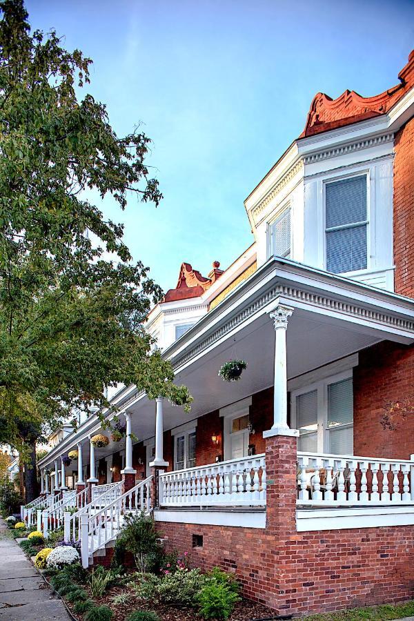 Newly Renovated Historic Savannah Townhome! 외부 사진